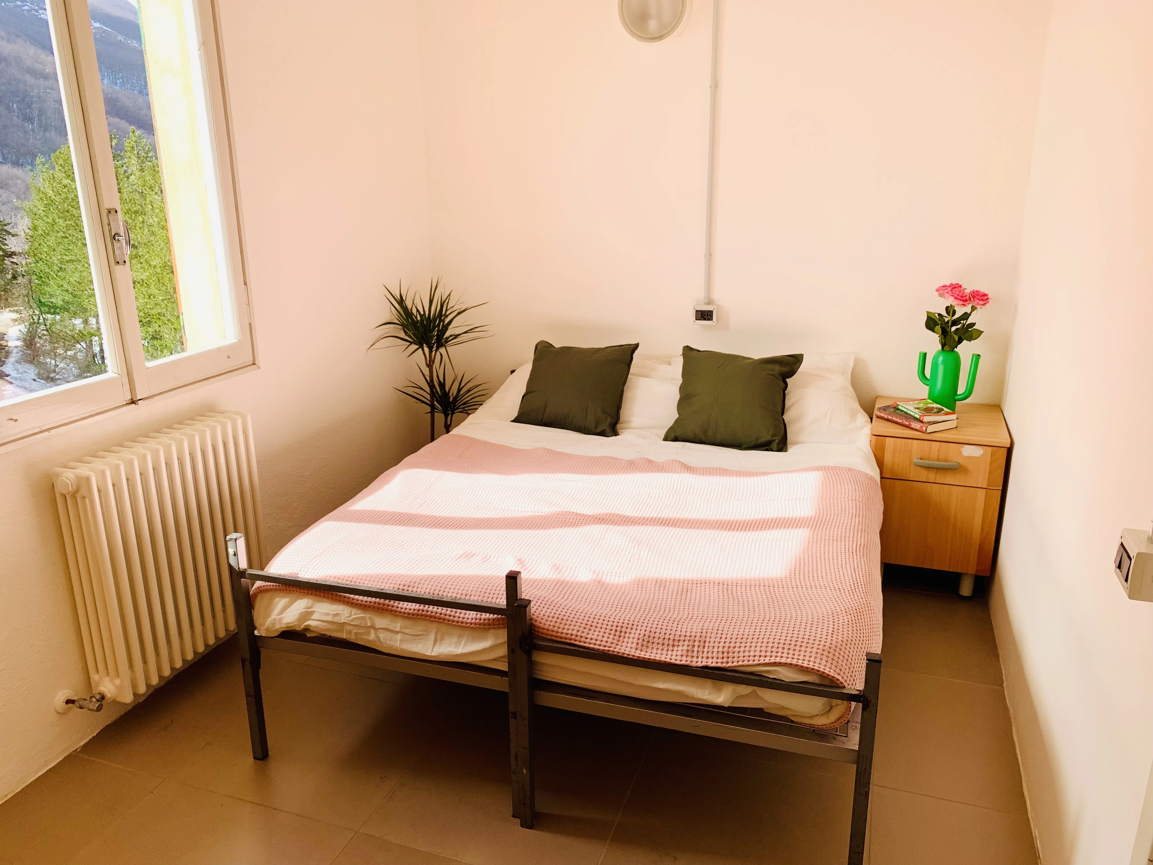 Guest bedroom